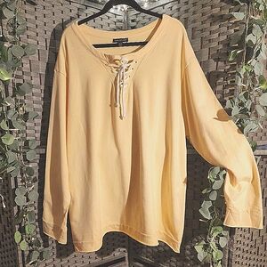 Lane Bryant french terry sweatshirt size 26/28 NWOT in buttery yellow.